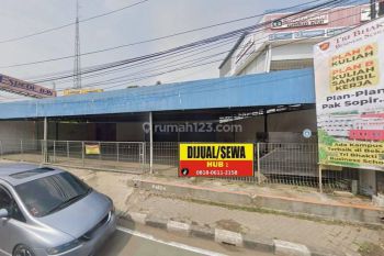 Bangunan Ex Showroom, Bisa Disewakan, Pinggir Jalan, Bebas Banjir