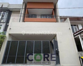 Jual Cepat Rumah like Brand New cakep rapi siap huni dalam komplek PuloMas timur