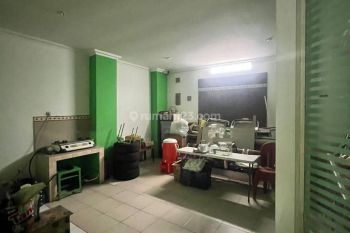 Dijual Ruko Area Komersil Fasilitas Parkir Siap Akad Notaris