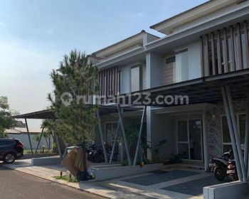 RUMAH  DALAM CLUSTER SOUTH MISSISIPI JGC JAKTIM