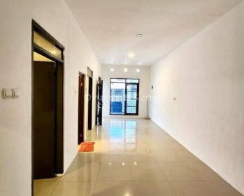 Rumah Dijual Cantik Modern di Taman Kopo Indah 2