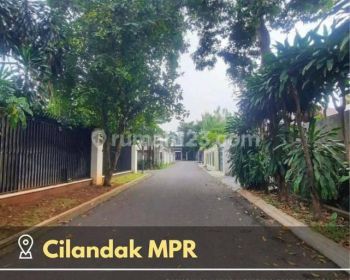 Dijual Rumah Lama Hitung Tanah Lokasi Premium Lingkungan Tenang