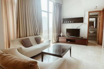 Apartemen Summit Kelapa Gading, Lantai Sedang