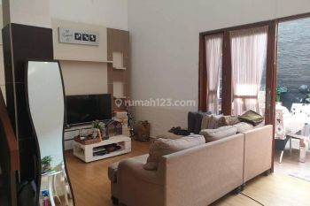 Rumah Minimalis Bagus Siap Huni Furnished di Cluster Batununggal Indah