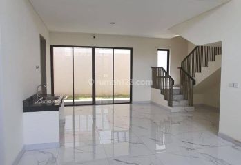 Dijual Rumah di Jl semayang 3 Lantai Baru