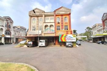 RUKO DI GRAND GALAXY CITY POSISI DEPAN TAMAN DAN HOEK