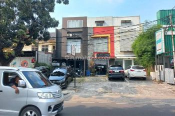 Dijual Ruko 3 Lantai Lokasi Strategis Siap Huni Area Jaksel