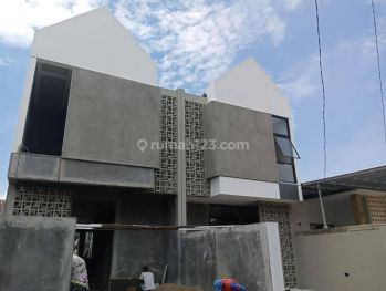 Rumah Baru Modern Minimalis di Daerah Arcamanik