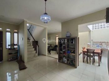 Disewakan Rumah 2 Lantai Full Furnished di Kampung Dago Bandung Kota