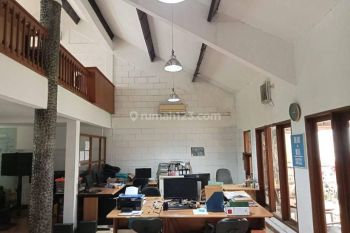 Rumah Kantor 2 Lantai Luas SHM di Sayap Sukajadi