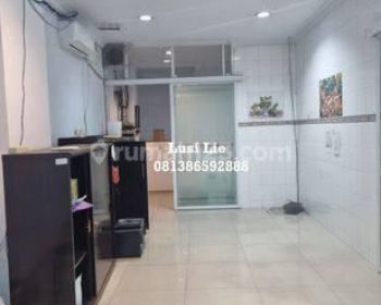 Ruko Komplek Mall Taman Palem Cengkareng, Rapi