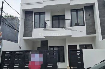DIJUAL CEPAT RUMAH MINIMALIS BAGUS 2 LANTAI KALIBATA TIMUR (VV15)