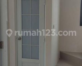 Rumah 2 Lantai Bagus Unfurnished SHM Jalan Cempaka Putih Timur
