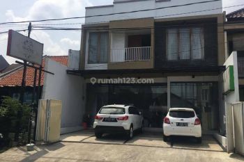 Rumah minimalis 2 lantai