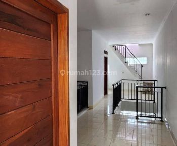 Rumah Nyaman 2lantai Siap Huni di Istana Regency Sudirman, Bdg