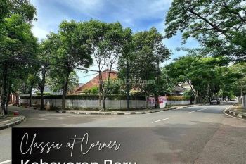 Dijual Rumah Klasik Asri & Rindang Prime Area di Kebayoran Baru Jakarta Selatan