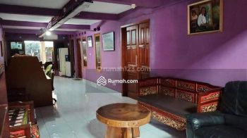 Rumah Kos2an di Belakang Universitas Pembangunan Nasional Jakarta Selatan