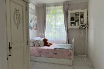 Dijual Banyan Ville the Green BSD City  semi furnish rapi