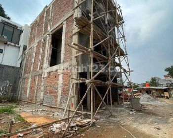 Rumah Baru di Cipete selatan SHM