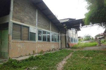Pabrik dan gudang Gunung putri cicadas jalan raya Merxedez bens KM 8 bogor