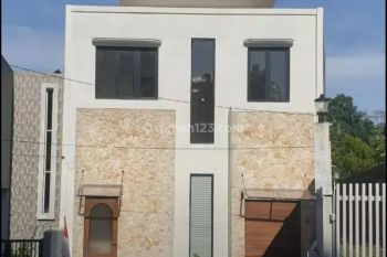 Rumah Cantik Dan Siap Huni di Dago, Bandung