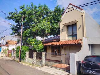 Rumah Semi Furnished Lokasi Strategis Terawat Di Pasar Minggu