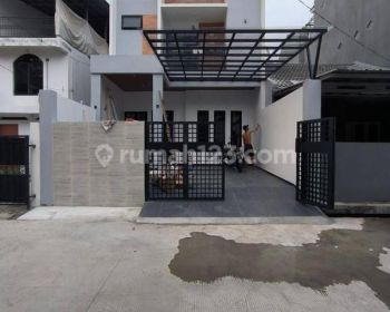 Rumah Baru Dalam Komplek di Bintara,Bekasi Barat