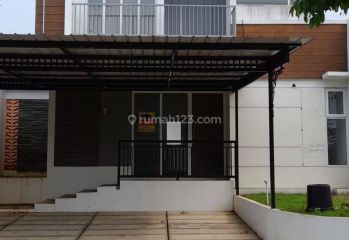 Rumah 2lantai di lingkungan nyaman dan tenang