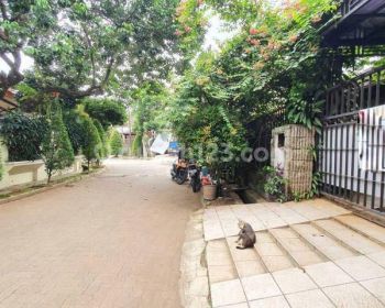 Di Jual Rumah Hitung Tanah Dalam Komplek Lebak Bulus Jakarta Selatan
