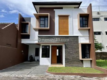 Rumah Baru Modern 2 Lantai Dalam Perumahan Maguwo Dalam Ringroad