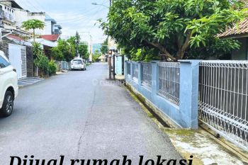 Dijual Rumah Lokasi Dekat Jm Lemabang