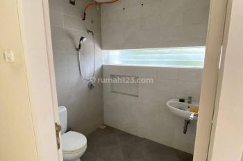 Rumah di Royal Residen Cluster Monticello 2 lantai Bagus