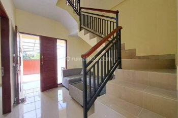Rent Rumah: 3 bedroom brand new