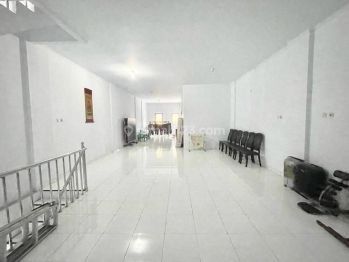 Chandra Rumah Bagus 3 Lantai Uk 5.9x21.7m Bangunan Kokoh di Jelambar