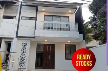 Yuk Survey Rumah Sudut 2 Lantai Antapani Bandung 241M10