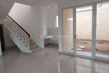 Disewakan Rumah Kondisi Bersih Siap Huni Cluster Thames, Jakarta Gaden City, 007