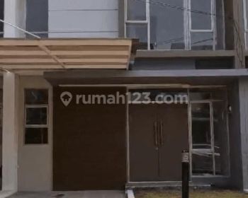 Sewa Rumah 2 Lantai Bagus di Grand Duta City Bekasi, Bekasi
