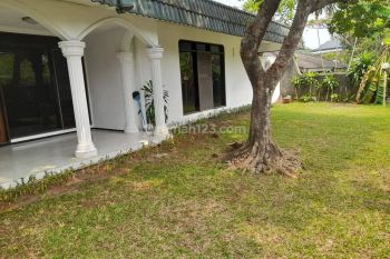 Rumah Siap Pakai Untuk Kantor Atau Rumah Tinggal di Kemang Jakarta Selatan