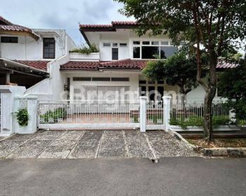 RUMAH ASRI DI DALAM KOMPLEK ELIT AREA TEBET
