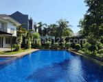 thumbnail-modern-house-with-big-garden-and-pool-1