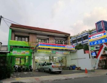 Ruko Gandeng 2 Lantai Jalan Luas di Kebon Jeruk