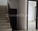 thumbnail-sewa-rumah-furnish-2-lantai-dengan-harga-murah-4