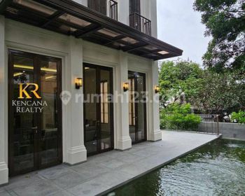 Rumah Strategis di Kemang Jakarta Selatan