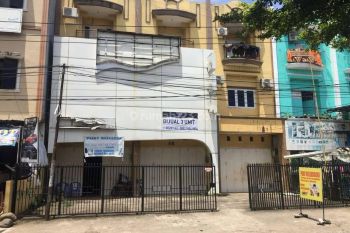 RUKO 3 LANTAI SIAP HUNI JL SUNGAI SADDANG BARU MAKASSAR