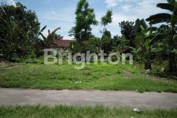 TANAH DI SEKITAR STASIUN PRAMBANAN DAN CANDI PRAMBANAN SLEMAN