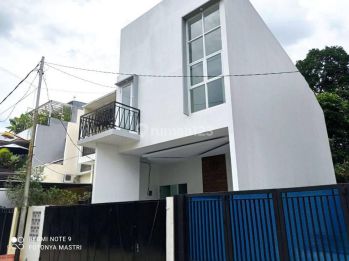 Disewakan Rumah Siap Huni 2 Lantai di tanjung Barat Jaksel