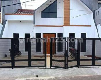 Rumah Baru Modern di Griya Loka Bsd Lokasi Strategis .31