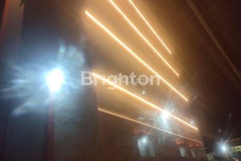 HOTEL BANGUNAN BARU PINGGIR JALAN (F03)