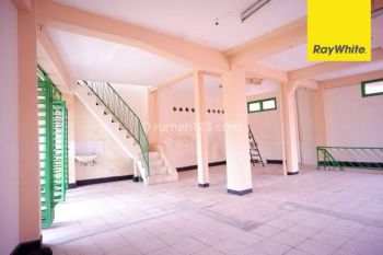 Disewakan Ruko 3 Lantai Pusat Kota Nol Jalan Peneleh Surabaya