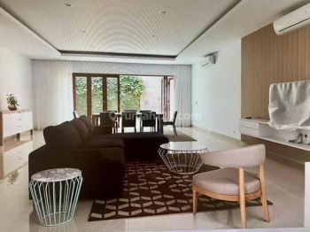 Disewakan Rumah Mewah Dan Lokasi Strategis di Menteng